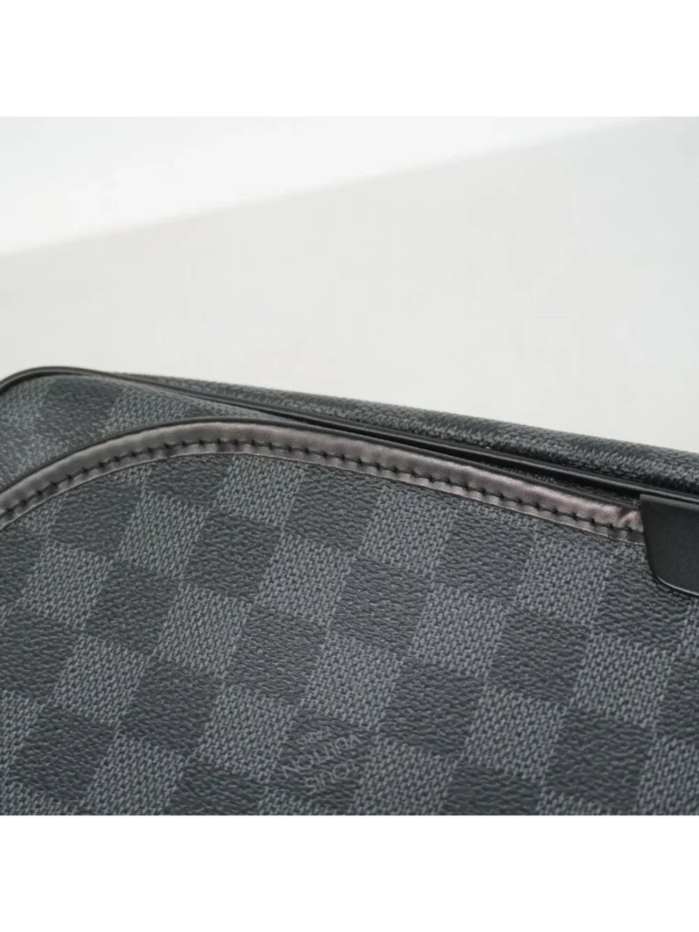 Louis Vuitton Shoulder Bag Damier Graphite District GM Black Gray